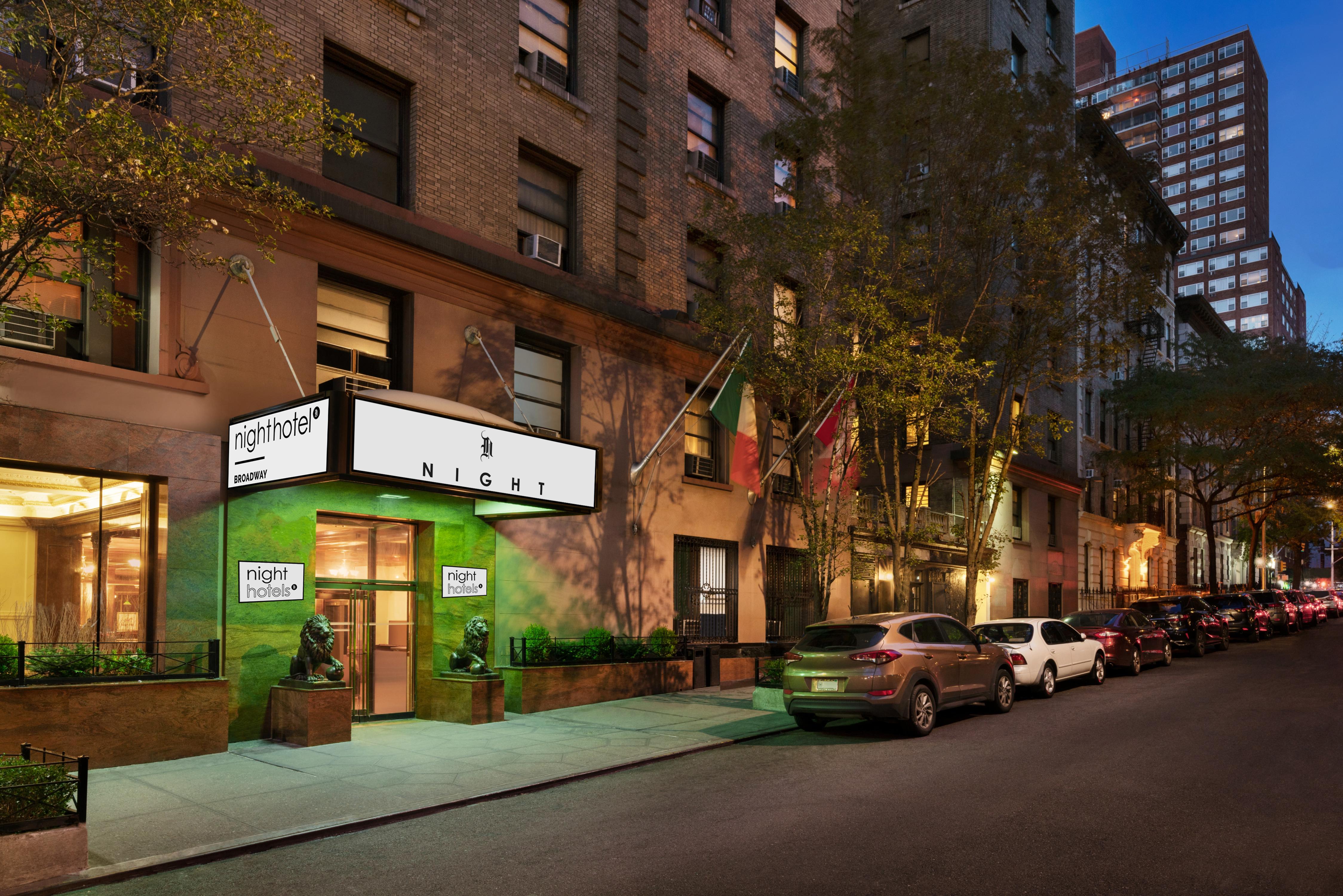 Night Hotel Broadway New York Extérieur photo